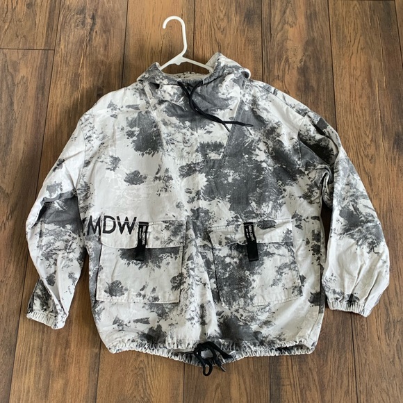 (2/$20) Zara Pull Over Jacket - Picture 1 of 4